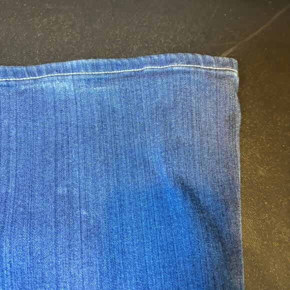Paige Lou Lou Jeans Women’s Size 32 Dark Wash Bootcut Stretch Denim Made in USA - Picture 2 of 9
